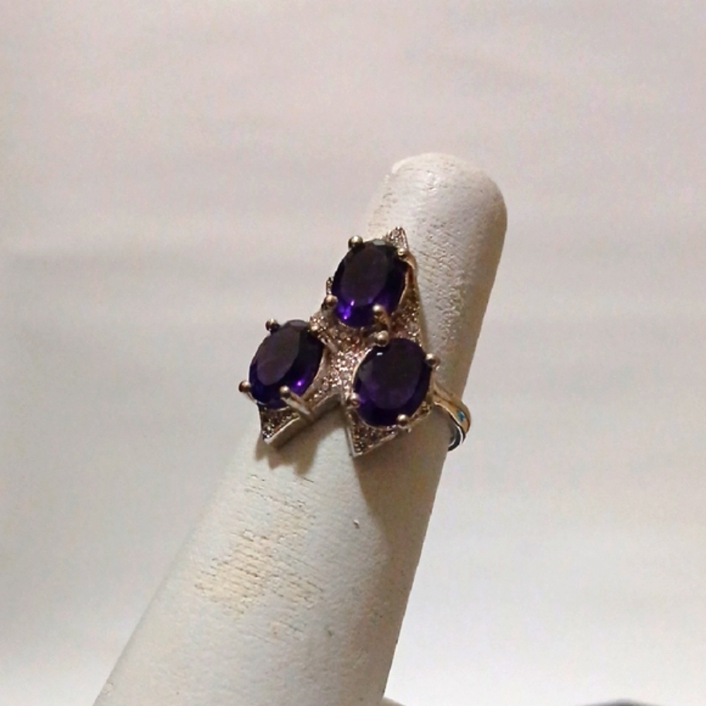 Elegant Purple Stone Ring